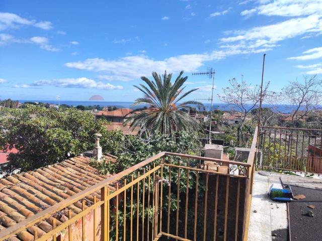 Villa Indipendente in vendita a Guardia, Acireale