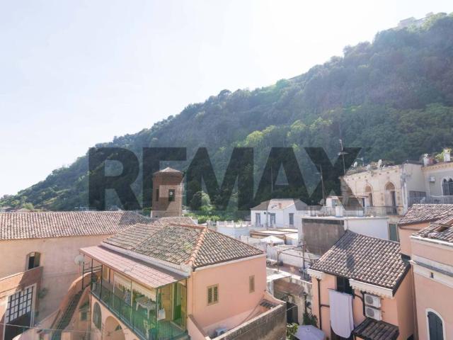 Villa Indipendente in vendita a Acireale, Sicilia
