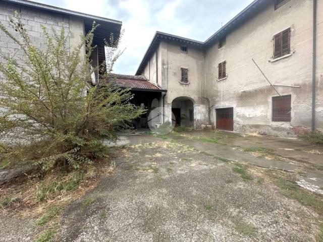 Villa Indipendente in vendita a Acquafredda, Lombardia