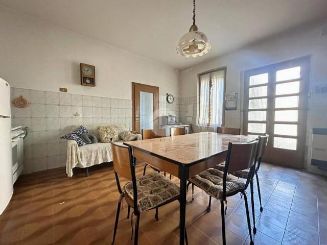 Villa Indipendente in vendita a Acquafredda, Lombardia