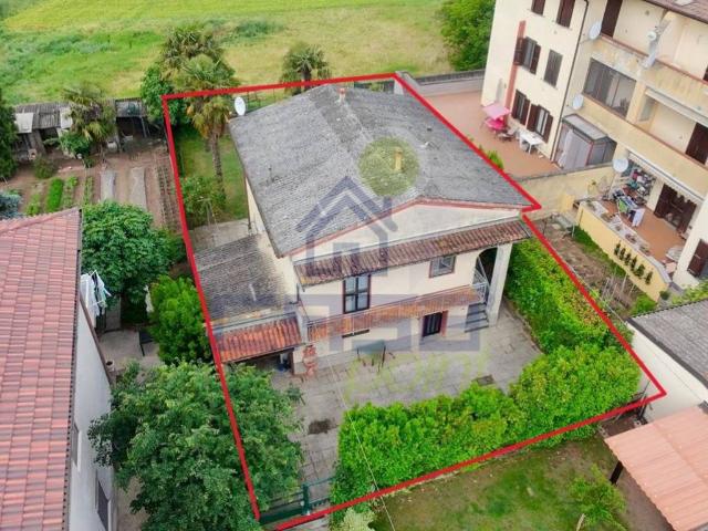 Villa Indipendente in vendita a Acquanegra Cremonese, Lombardia