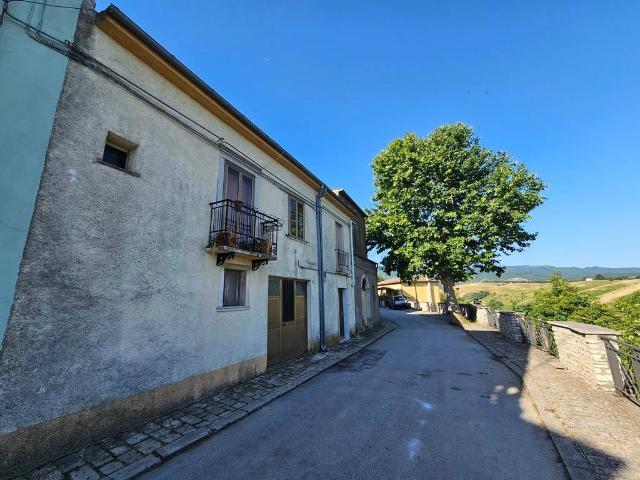 Villa Indipendente in vendita a Acquaviva Collecroce, Molise