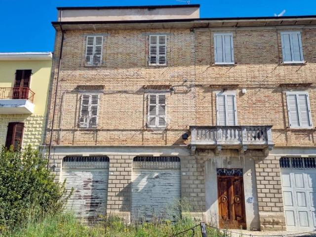 Villa Indipendente in vendita a Marche, Ascoli Piceno