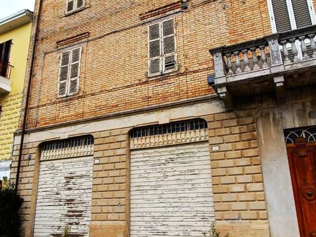 Villa Indipendente in vendita a Marche, Ascoli Piceno
