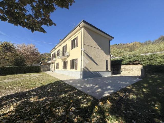 Villa Indipendente in vendita a Piemonte, Alessandria