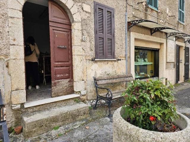 Villa Indipendente in vendita a Acuto, Lazio