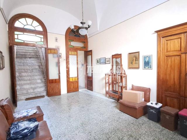 Villa Indipendente in vendita a Adelfia, Bari