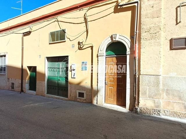 Villa Indipendente in vendita a Adelfia, Bari