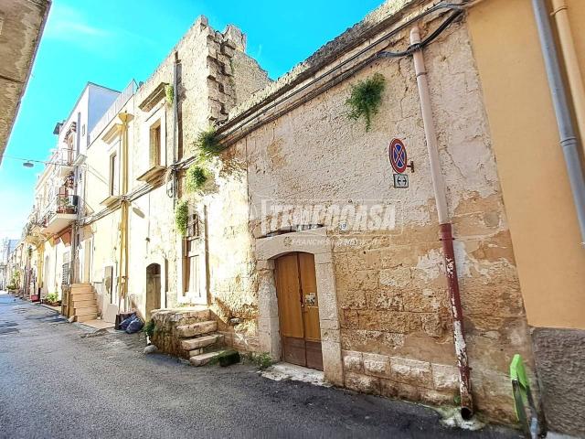 Villa Indipendente in vendita a Adelfia, Bari