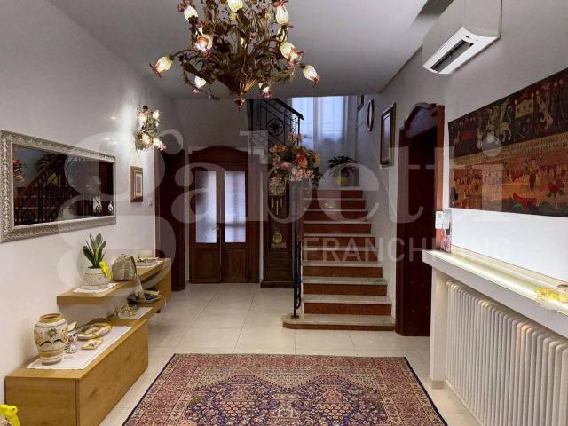 Villa Indipendente in vendita a Borgo Dolomiti, Adria