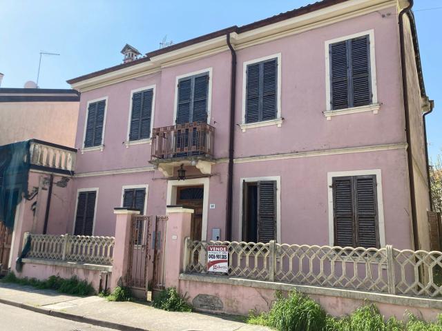 Villa Indipendente in vendita a Borgo Dolomiti, Adria