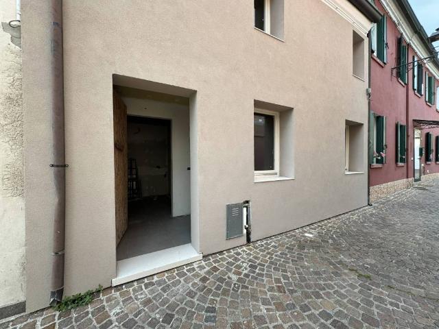 Villa Indipendente in vendita a Borgo Dolomiti, Adria
