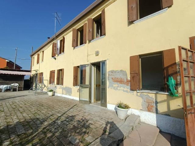 Villa Indipendente in vendita a Adria, Veneto