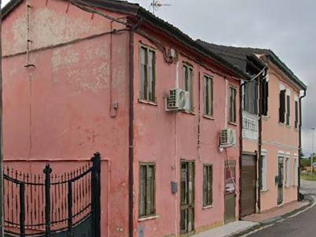 Villa Indipendente in vendita a Adria, Veneto