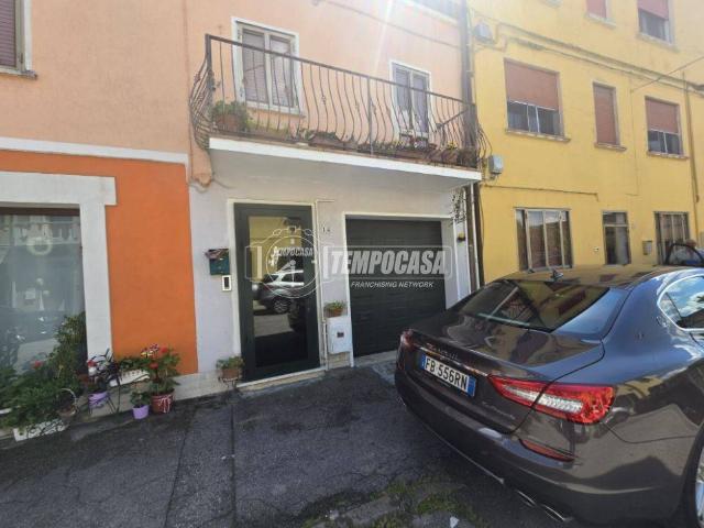 Villa Indipendente in vendita a Borgo Dolomiti, Adria