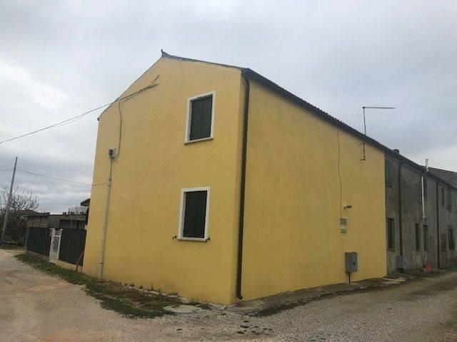 Villa Indipendente in vendita a Borgo Dolomiti, Adria