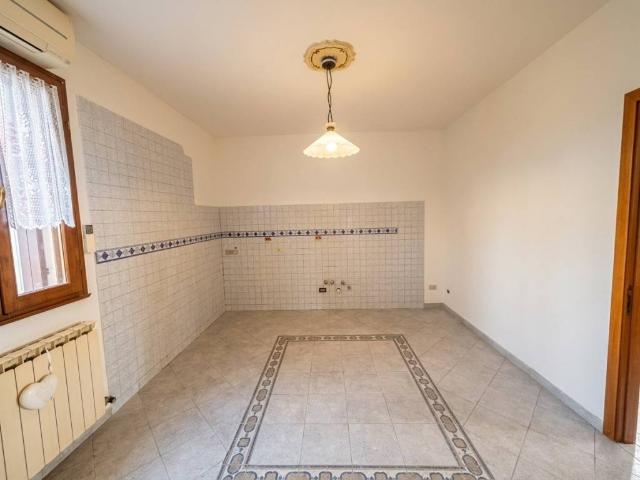 Villa Indipendente in vendita a Adria, Veneto