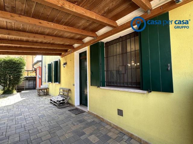 Villa Indipendente in vendita a Adria, Veneto