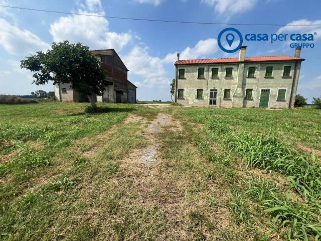 Villa Indipendente in vendita a Adria, Veneto