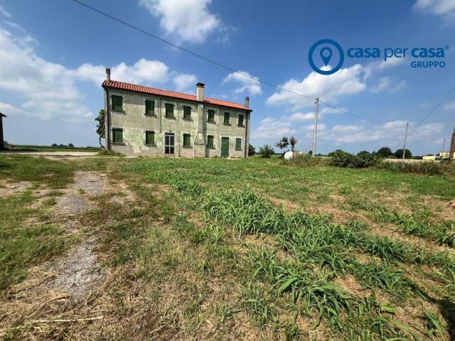 Villa Indipendente in vendita a Adria, Veneto