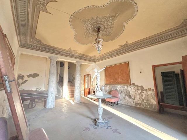 Villa Indipendente in vendita a Agliana, Toscana