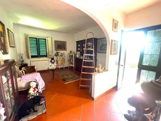 Villa Indipendente in vendita a Agliana, Toscana