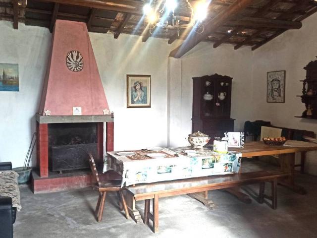 Villa Indipendente in vendita a Agliana, Toscana