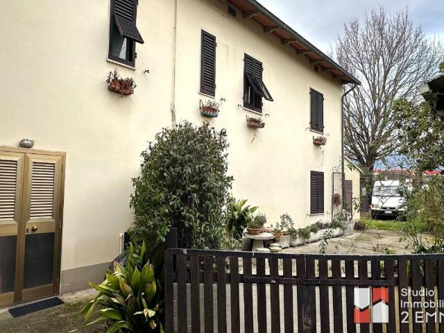Villa Indipendente in vendita a Agliana, Toscana