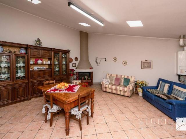 Villa Indipendente in vendita a Agliana, Toscana