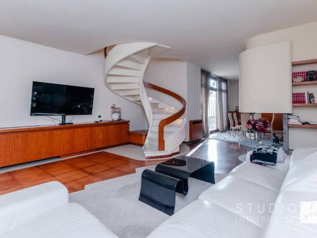 Villa Indipendente in vendita a Agliana, Toscana