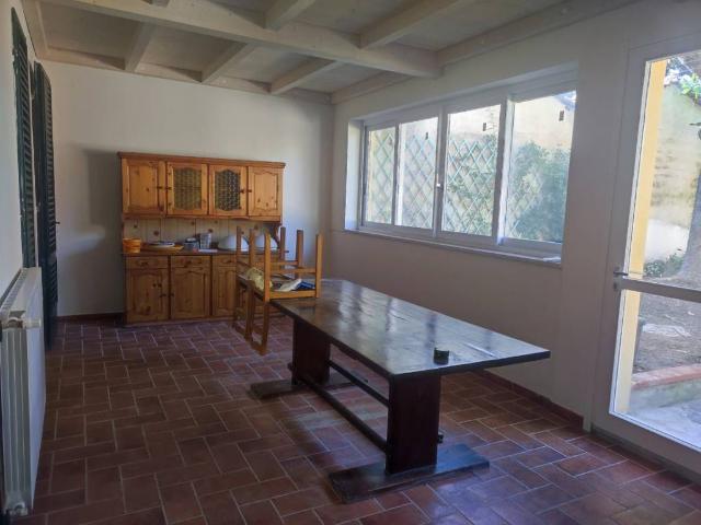 Villa Indipendente in vendita a Agliana, Toscana