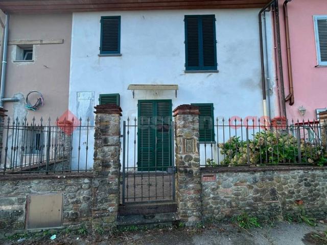 Villa Indipendente in vendita a Agliana, Pistoia
