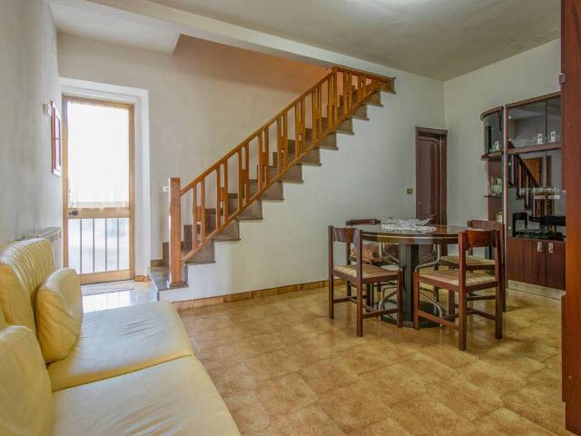 Villa Indipendente in vendita a Agliana, Pistoia