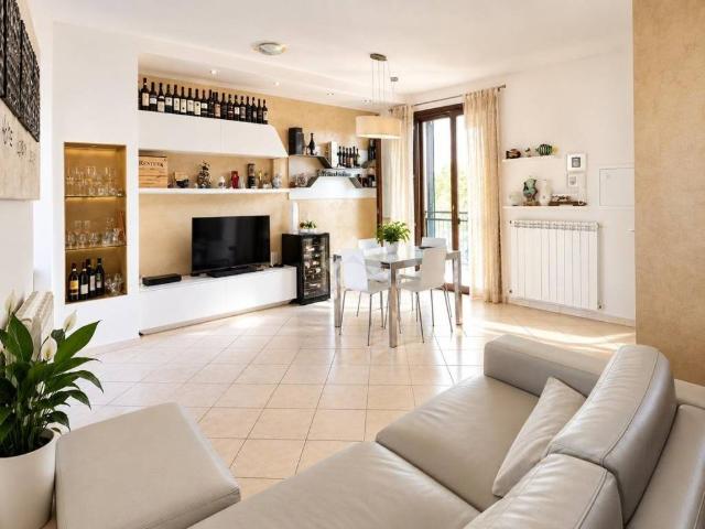 Villa Indipendente in vendita a Ponte dei Bini, Agliana