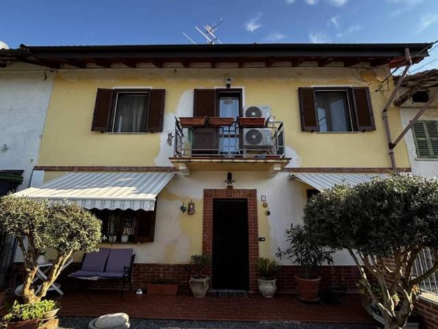 Villa Indipendente in vendita a Monsarinero, Agliano Terme