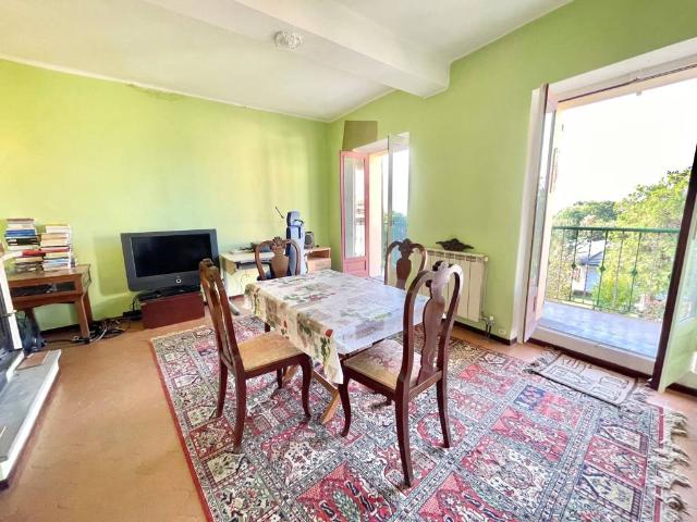 Villa Indipendente in vendita a Comunità Montana Valli del Verbano, Agra