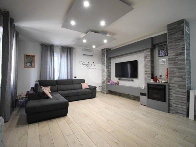 Villa Indipendente in vendita a Agrate Brianza, Lombardia