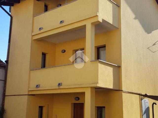 Villa Indipendente in vendita a Agrate, Agrate Conturbia