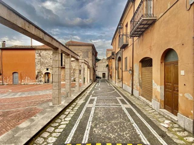 Villa Indipendente in vendita a Aiello Del Sabato, Campania