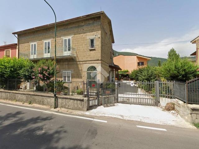 Villa Indipendente in vendita a Airola, Campania
