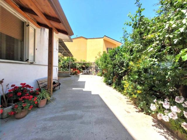 Villa Indipendente in vendita a Airola, Campania