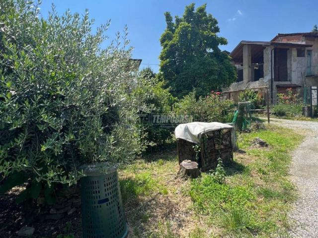 Villa Indipendente in vendita a Brivio, Lombardia
