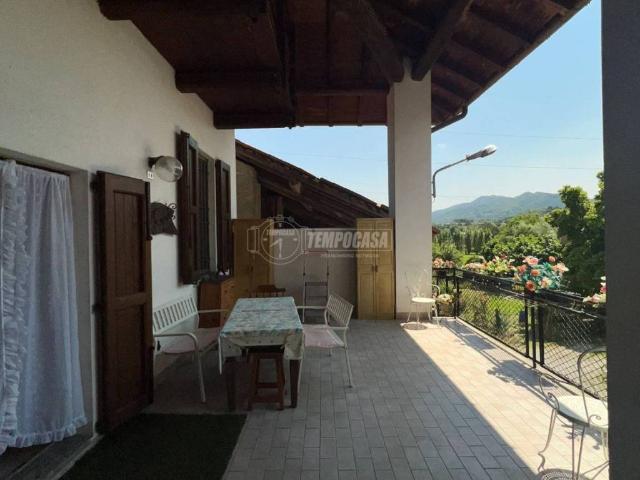 Villa Indipendente in vendita a Brivio, Lombardia