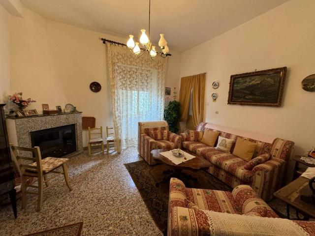 Villa Indipendente in vendita a Alà Dei Sardi, Sardigna/Sardegna