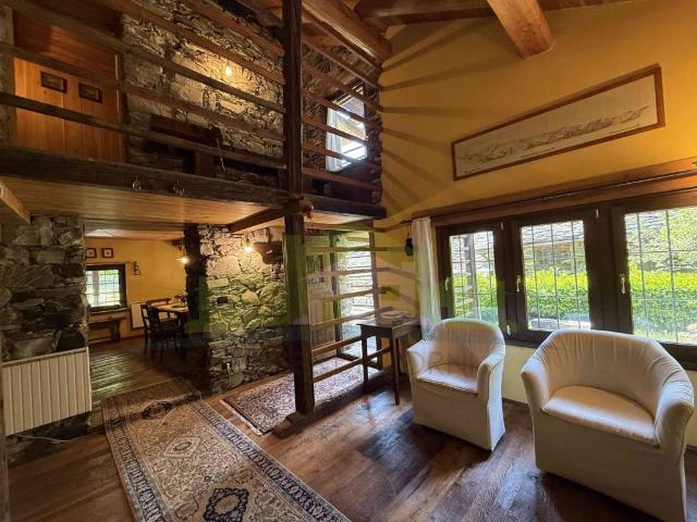 Villa Indipendente in vendita a Piemonte, Vercelli