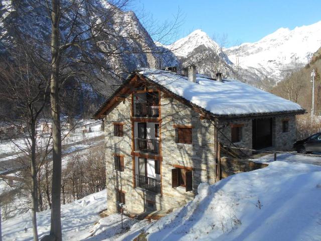 Villa Indipendente in vendita a Piemonte, Vercelli