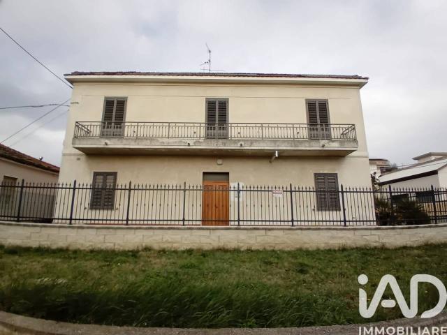 Villa Indipendente in vendita a Alanno, Abruzzo