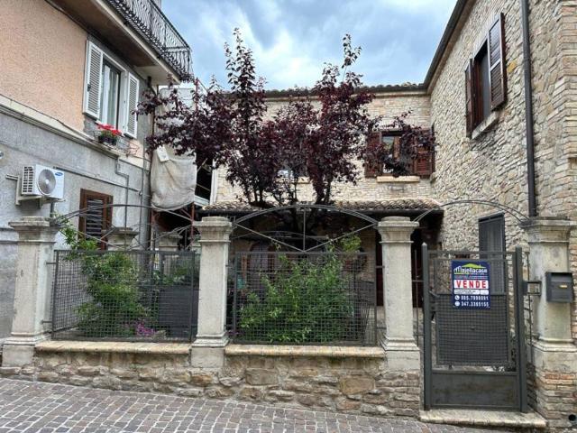 Villa Indipendente in vendita a Alanno, Pescara
