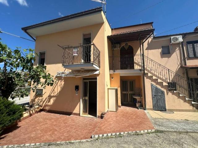 Villa Indipendente in vendita a Alanno, Abruzzo