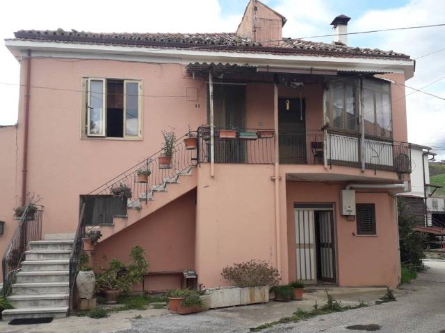 Villa Indipendente in vendita a Alanno, Abruzzo